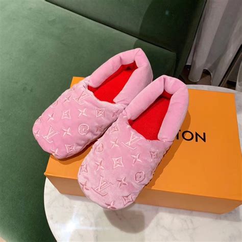 louis vuitton fluffy slippers|louis vuitton fluffy slippers price.